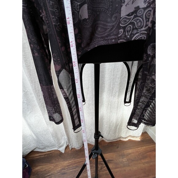 Social Collision Skull Floral Mesh Sheer Cropped Top Plus Size 2 (2XL) - Picture 9 of 10